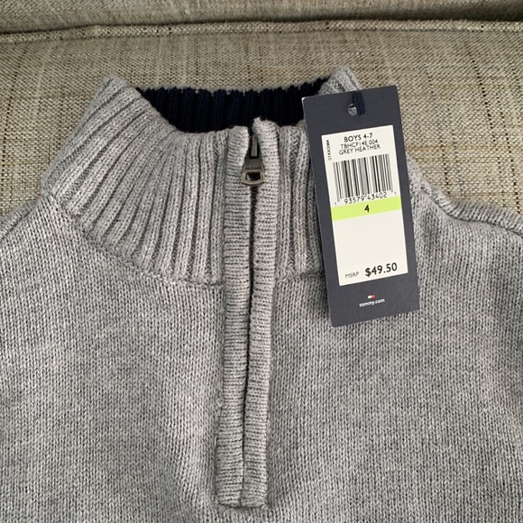 Tommy Hilfiger NWT Boys Sweater - Picture 3 of 8